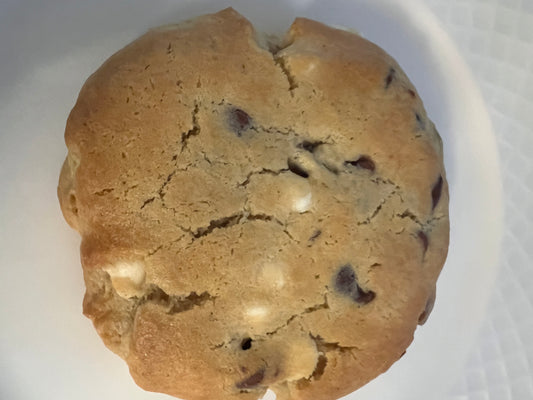 Signature Chocolate Chip Cookie